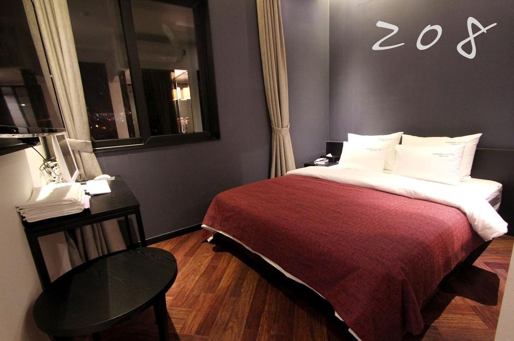 2 Heaven Hotel Lotte Waterpark Gimhae Εξωτερικό φωτογραφία