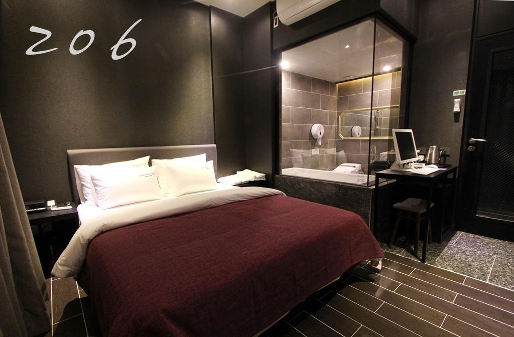 2 Heaven Hotel Lotte Waterpark Gimhae Εξωτερικό φωτογραφία