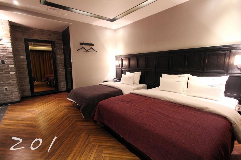 2 Heaven Hotel Lotte Waterpark Gimhae Εξωτερικό φωτογραφία