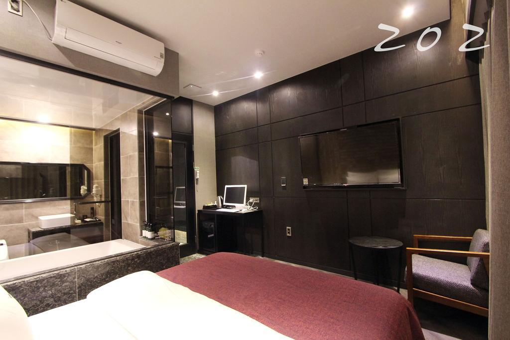 2 Heaven Hotel Lotte Waterpark Gimhae Εξωτερικό φωτογραφία
