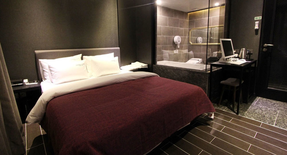 2 Heaven Hotel Lotte Waterpark Gimhae Εξωτερικό φωτογραφία
