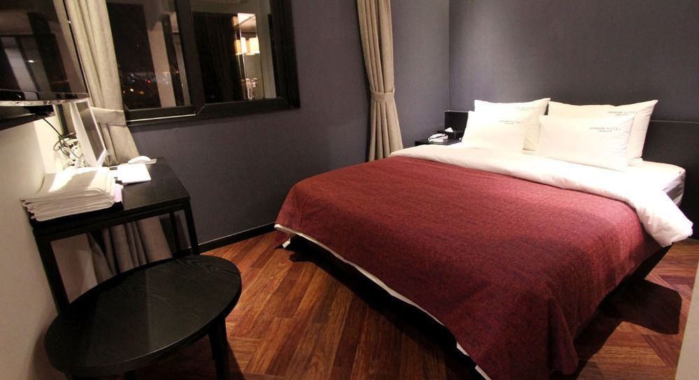 2 Heaven Hotel Lotte Waterpark Gimhae Εξωτερικό φωτογραφία