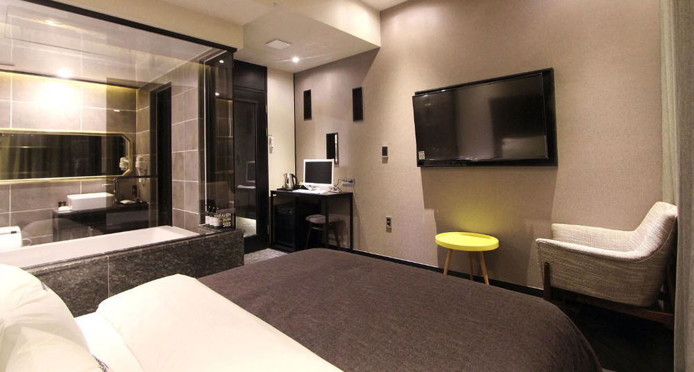 2 Heaven Hotel Lotte Waterpark Gimhae Εξωτερικό φωτογραφία